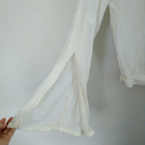 Hollister boho embroidered ivory crop top - Picture 3 of 7